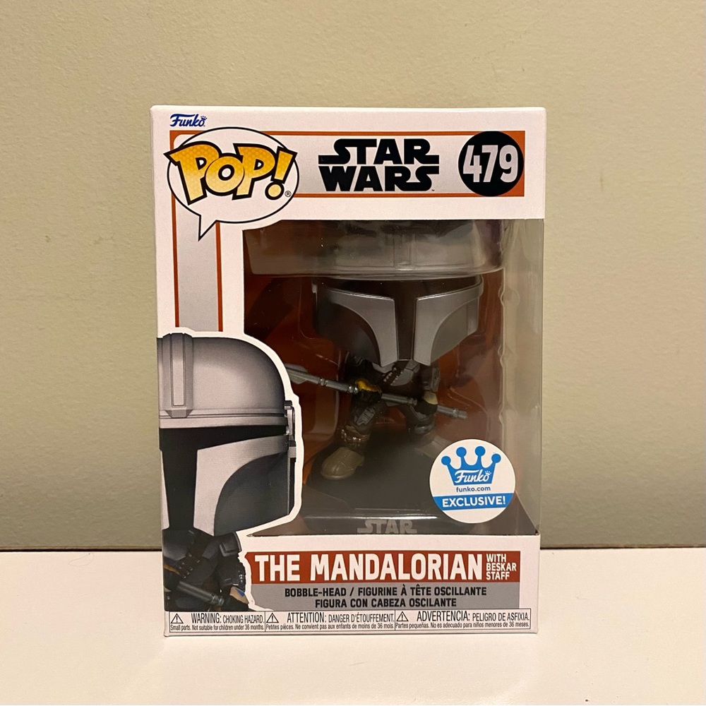 Funko Shop Exclusive The Mandalorian with Beskar Staff Funko Pop